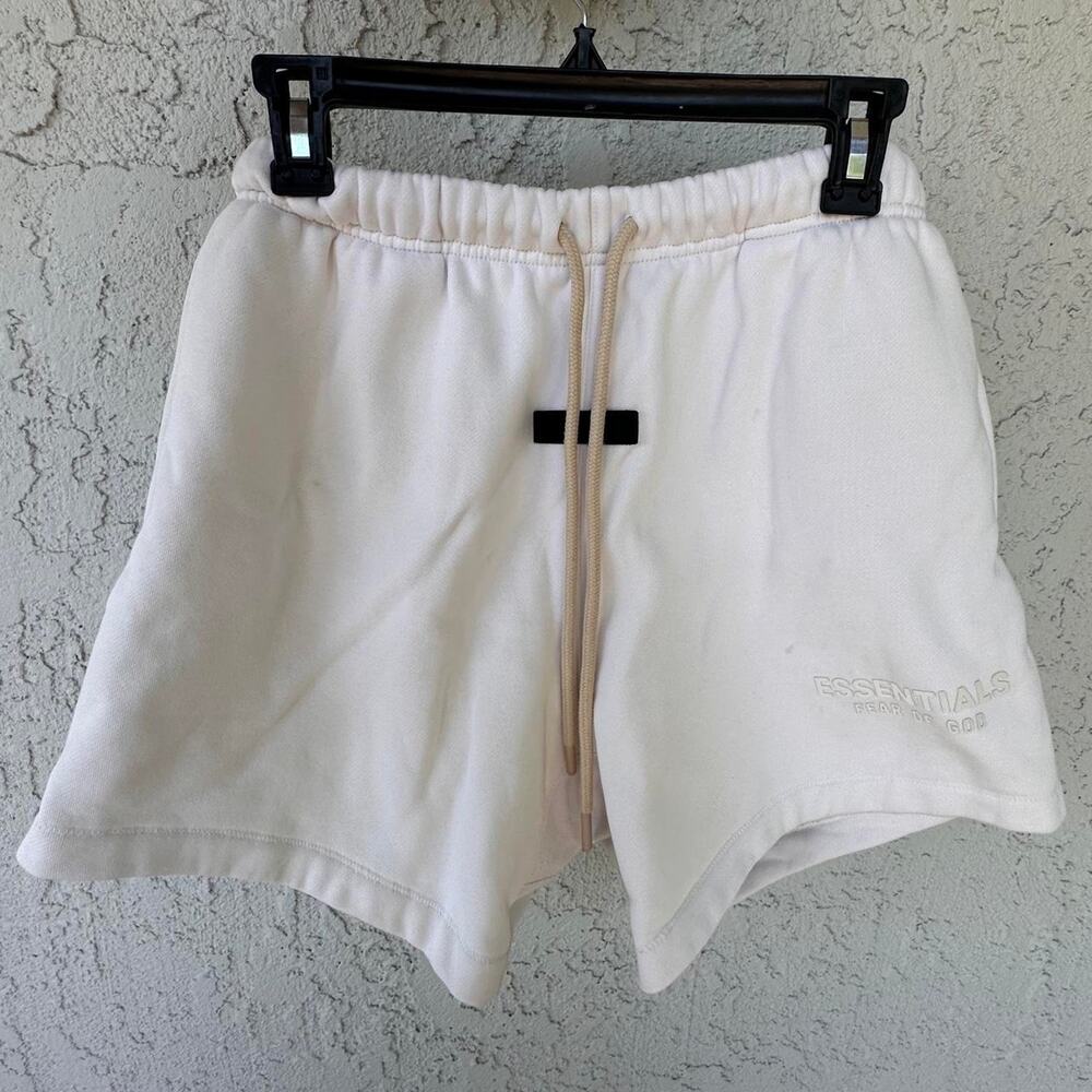 Essentials fear of god white shorts